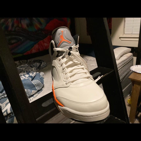 Jordan retro 5 shattered backboard. - Picture 4 of 7